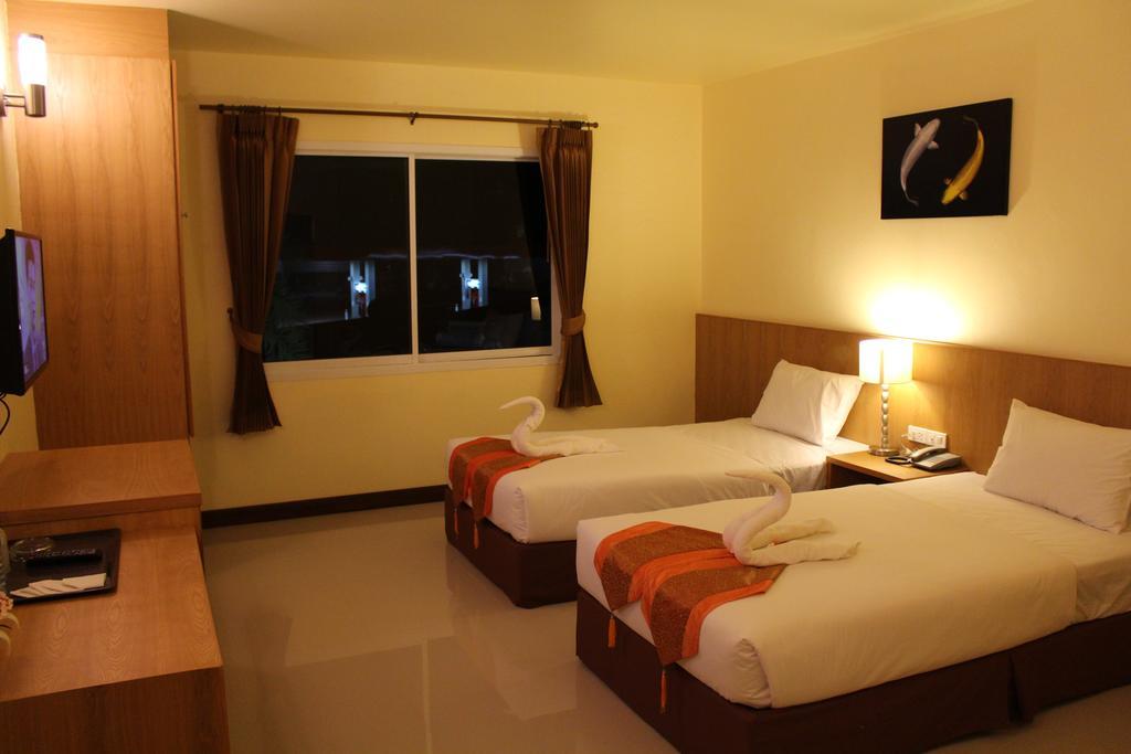 The Lephant Hotel Surat Thani Habitación foto