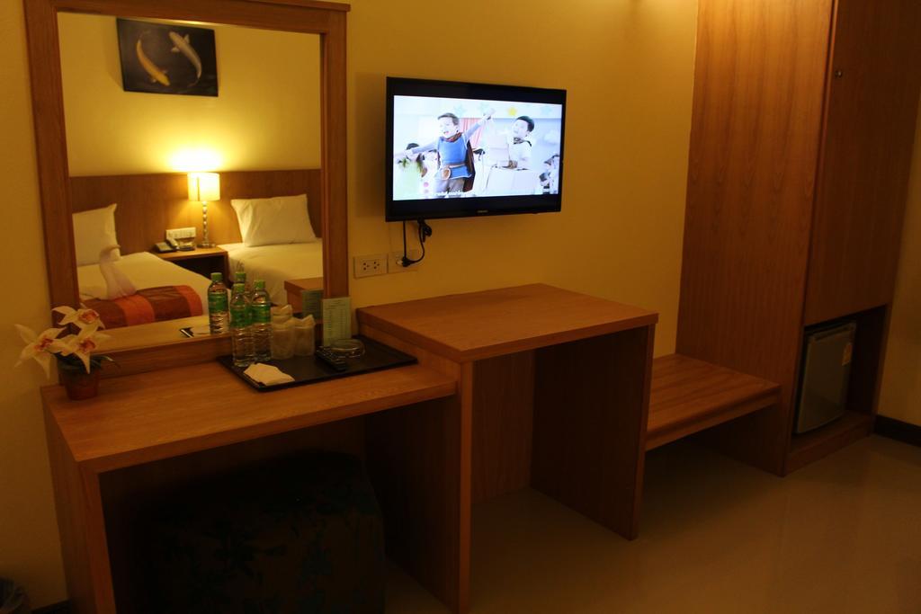 The Lephant Hotel Surat Thani Exterior foto